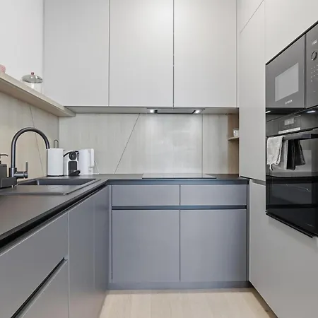 Eurovea 21floor - River & Port View * 브라티슬라바